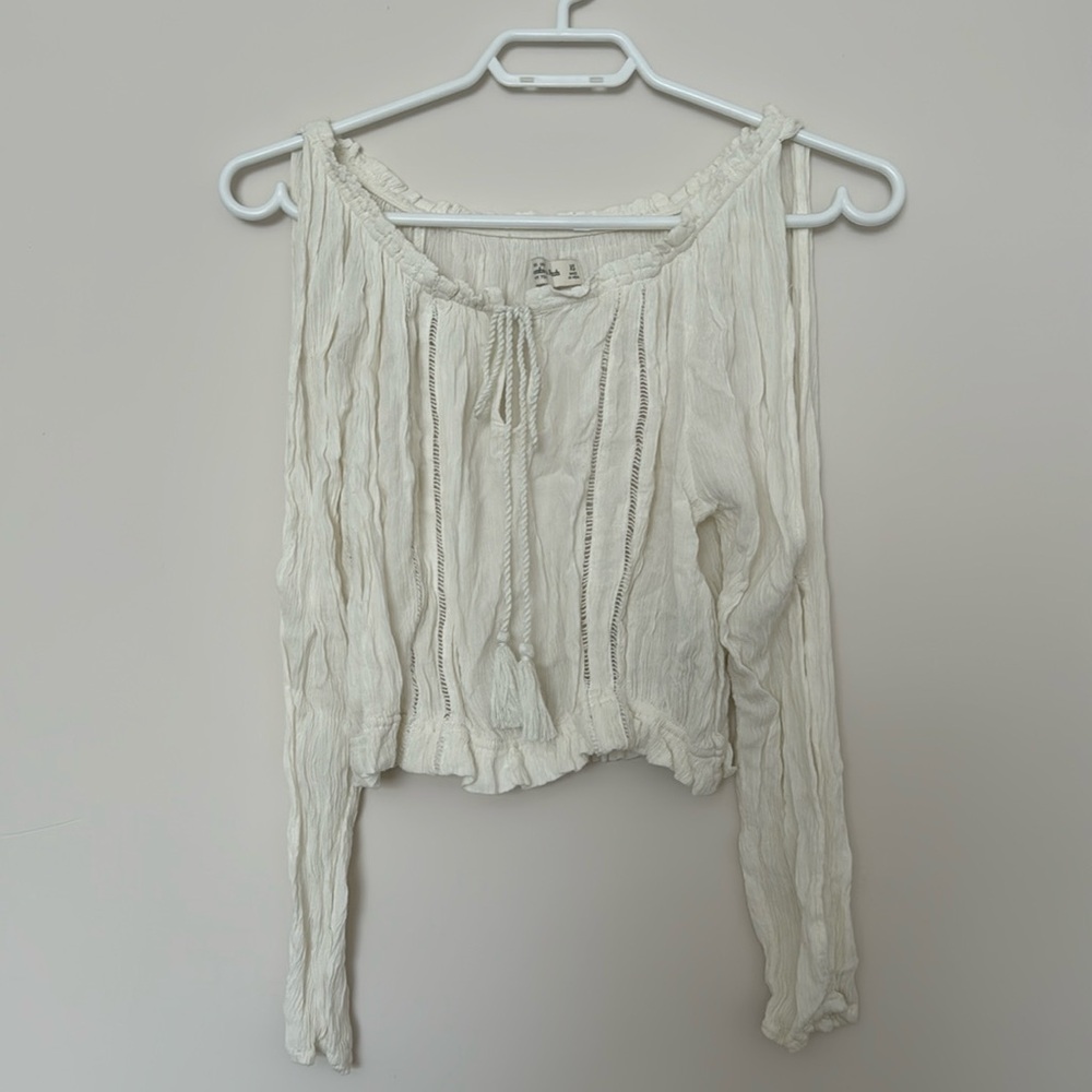 Abercrombie & Fitch white top